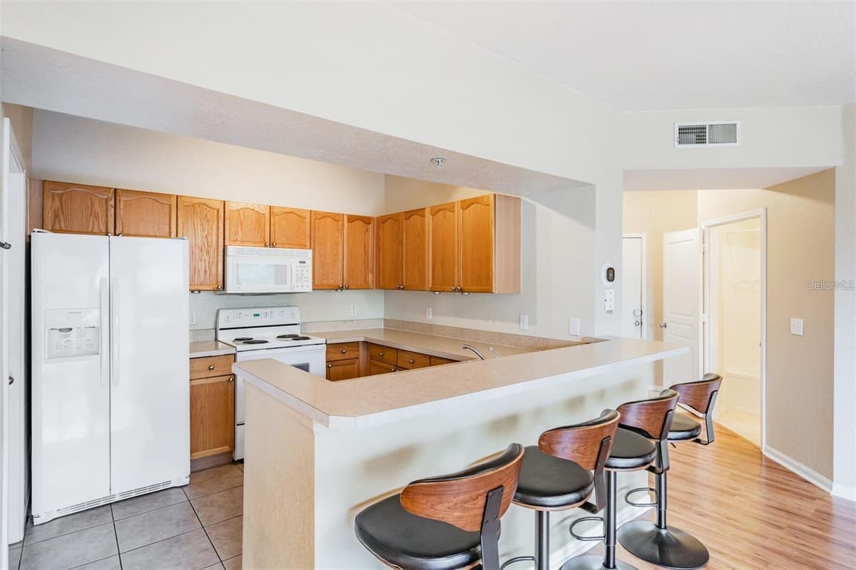 5125 PALM SPRINGS BOULEVARD — photo 10 of 32