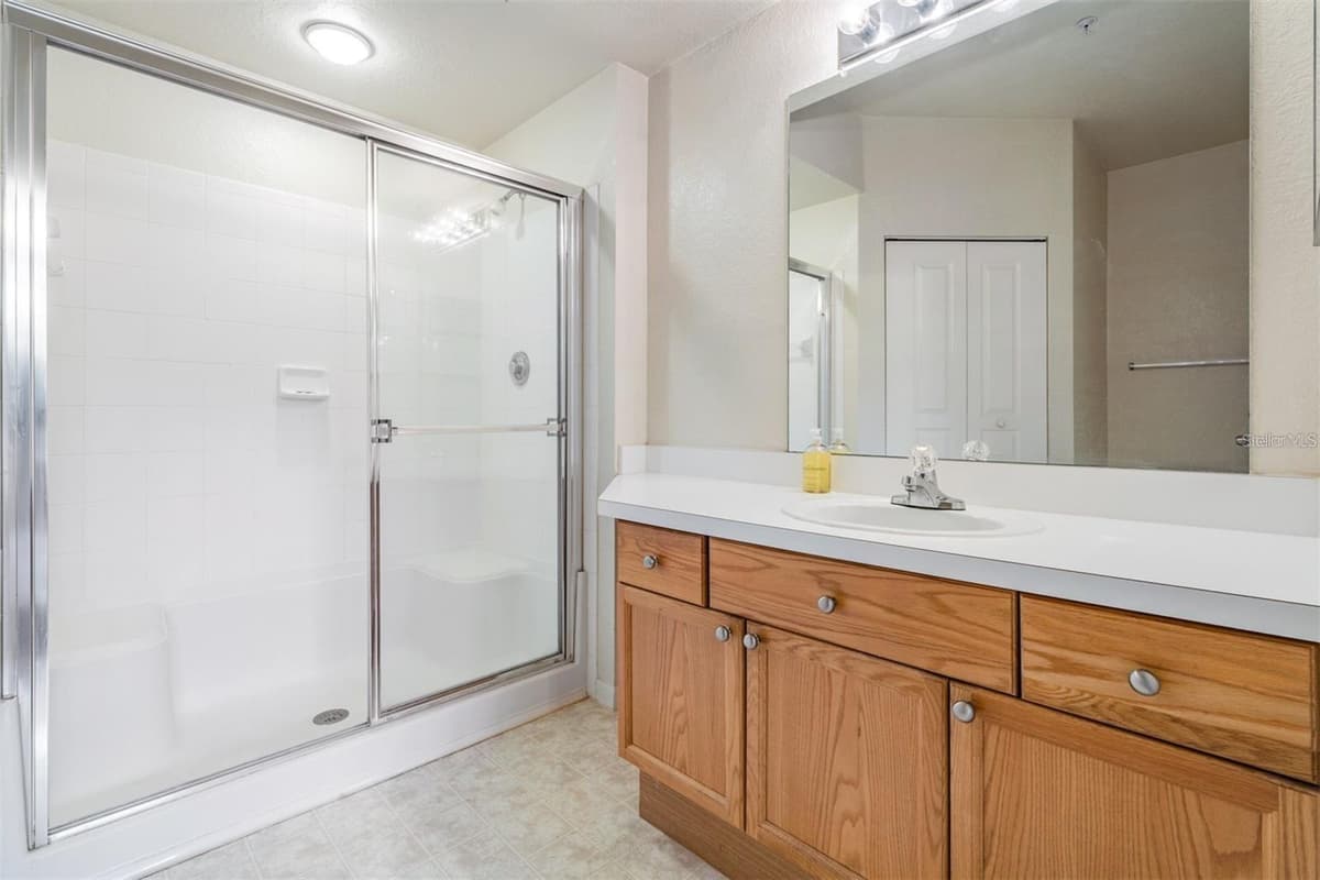 5125 PALM SPRINGS BOULEVARD — photo 21 of 32