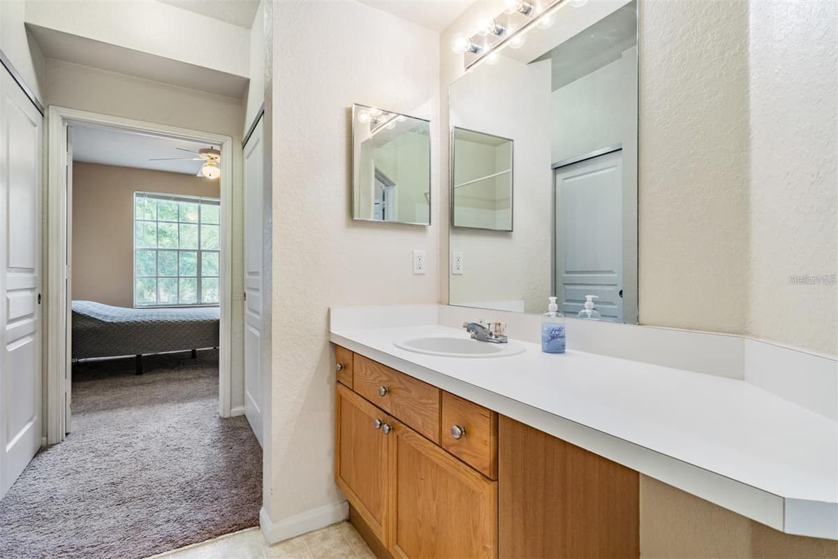5125 PALM SPRINGS BOULEVARD — photo 17 of 32