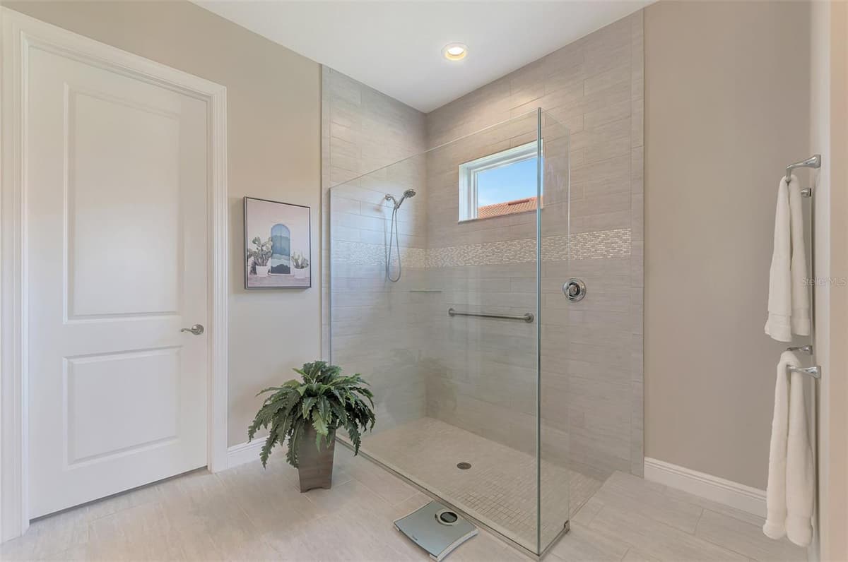 24268 GALLBERRY DRIVE — photo 33 of 100