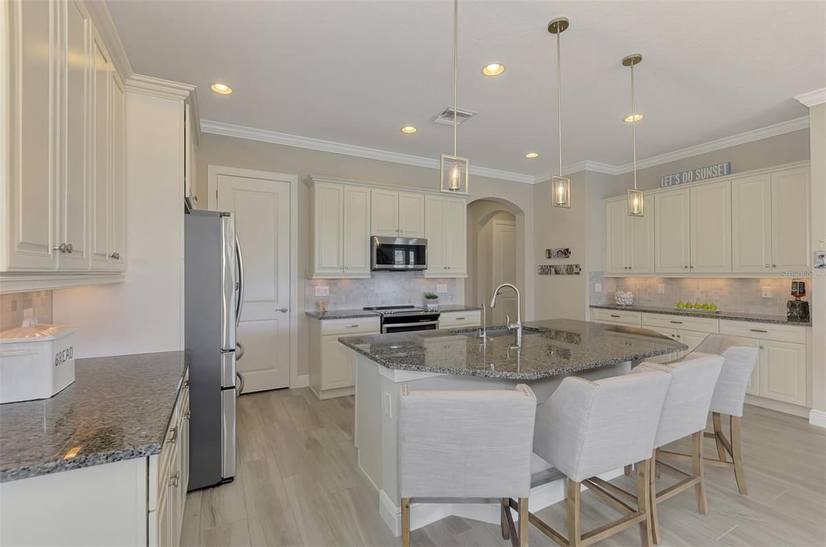 24268 GALLBERRY DRIVE — photo 15 of 100