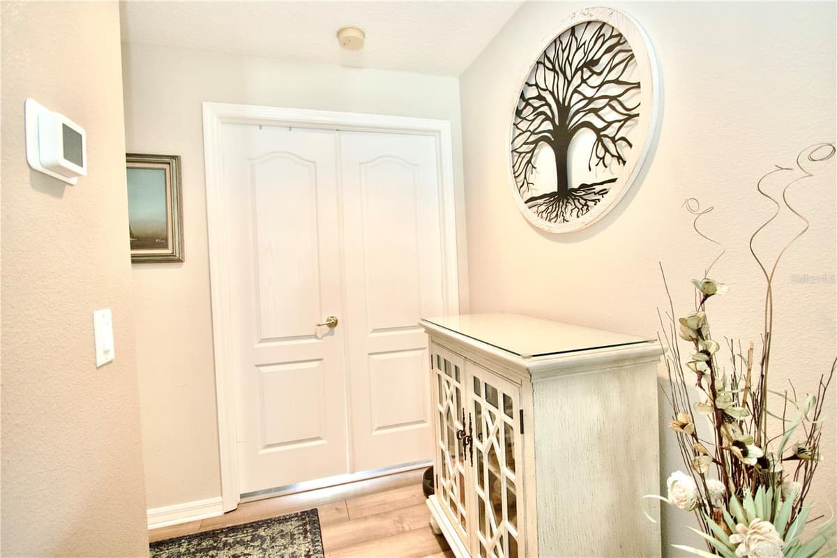 1146 DUSTAN PLACE — photo 31 of 34