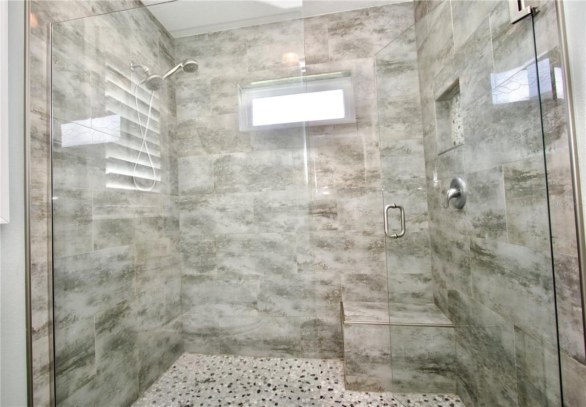 1146 DUSTAN PLACE — photo 27 of 34