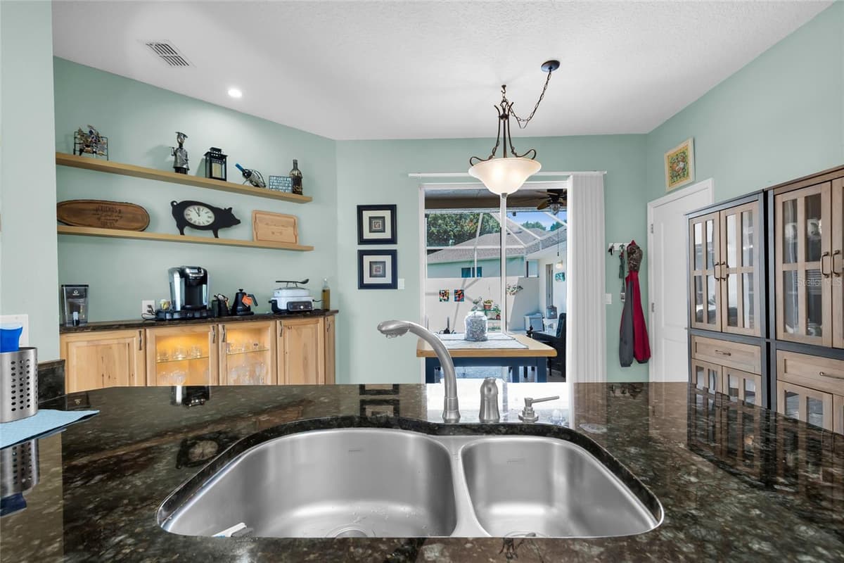 1940 FARMINGTON COURT — photo 18 of 46