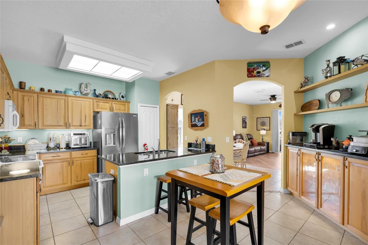 1940 FARMINGTON COURT — photo 16 of 46