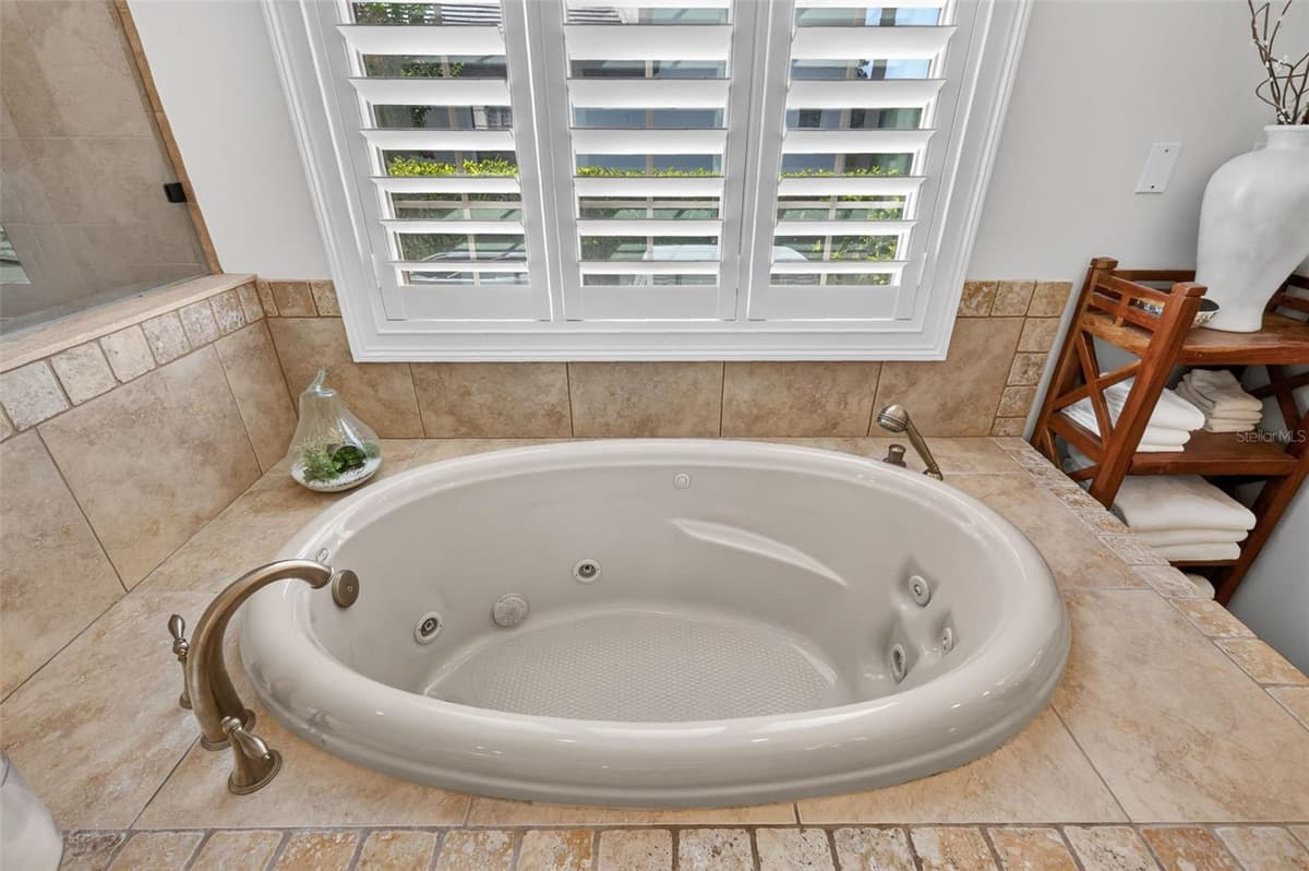 9616 SAN FERNANDO COURT — photo 13 of 42