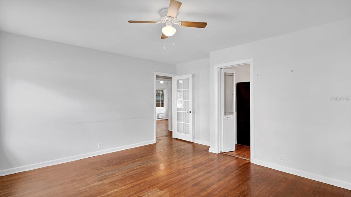 1810 HILLCREST STREET — photo 5 of 18