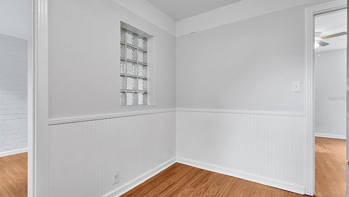 1810 HILLCREST STREET — photo 8 of 18