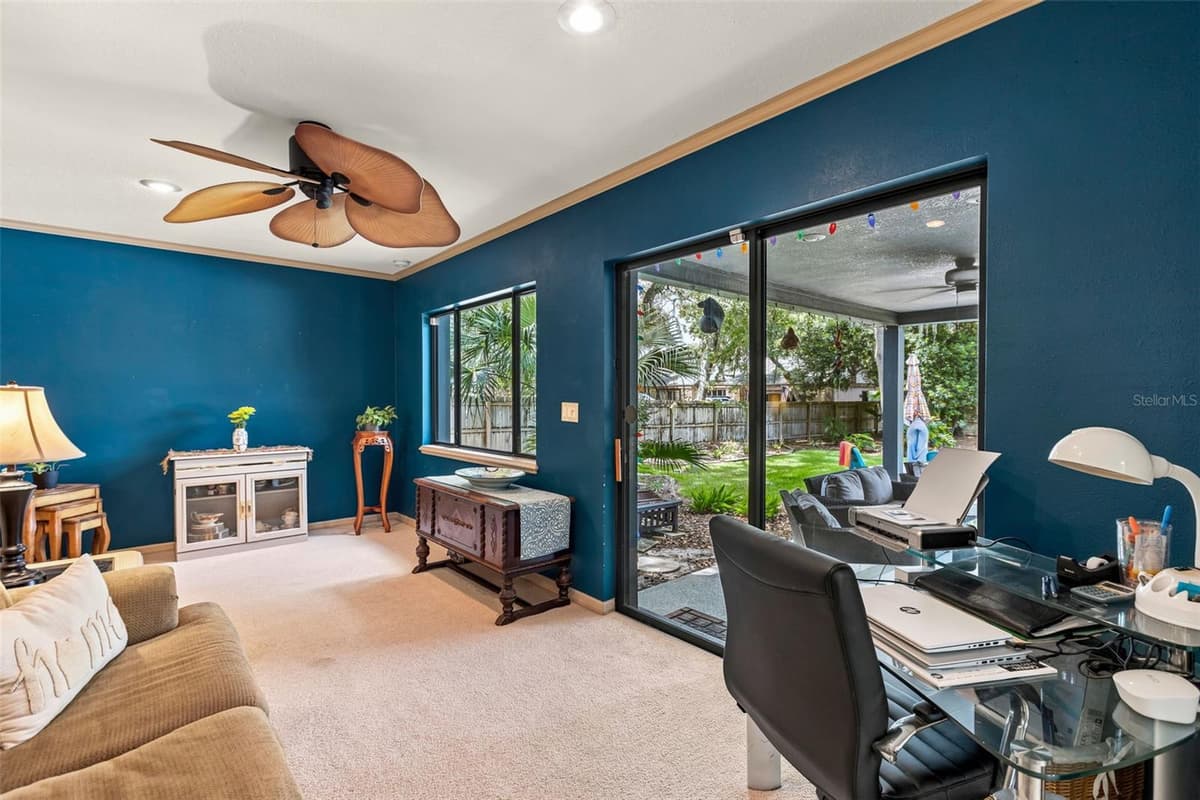 260 QUEENSBERRY COURT — photo 14 of 37