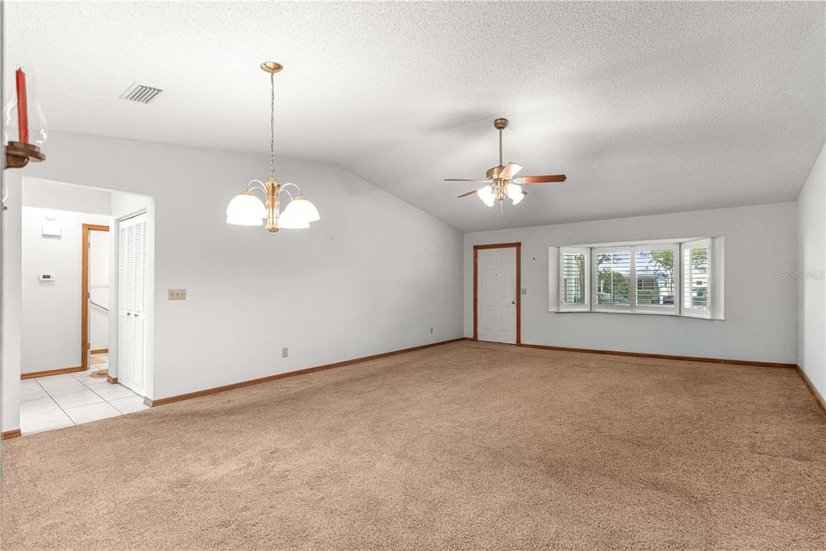 8802 92ND STREET — photo 5 of 37