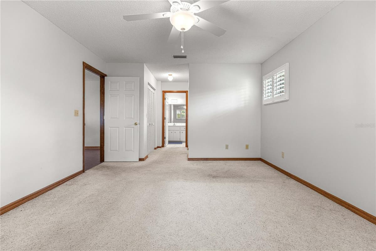 8802 92ND STREET — photo 19 of 37