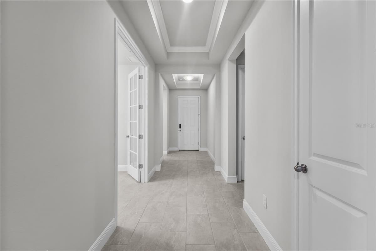 8712 BAY MEADOW DRIVE — photo 2 of 26