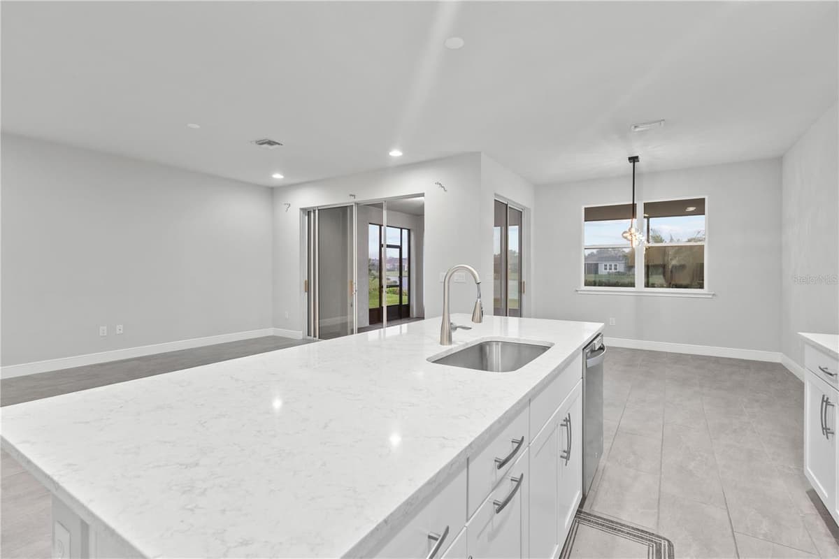 8712 BAY MEADOW DRIVE — photo 6 of 26