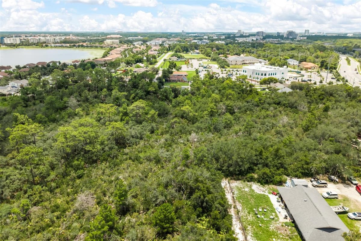 11253 APOPKA VINELAND ROAD — photo 46 of 50