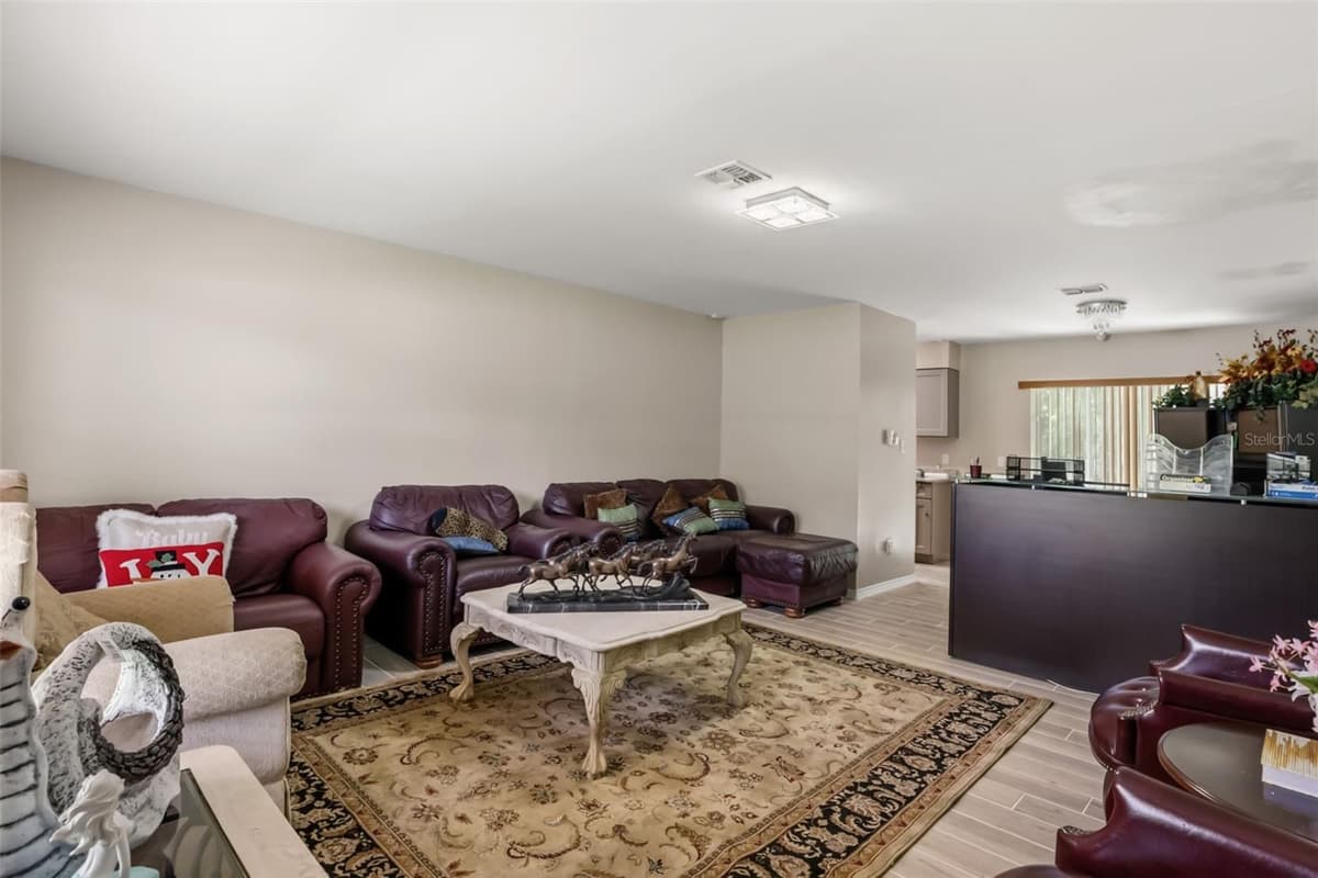 11253 APOPKA VINELAND ROAD — photo 8 of 50