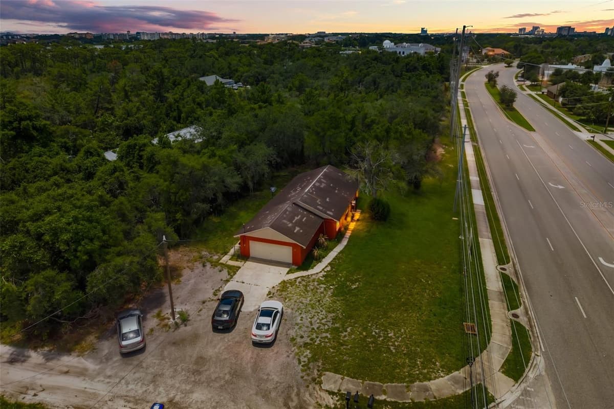 11253 APOPKA VINELAND ROAD — photo 1 of 50
