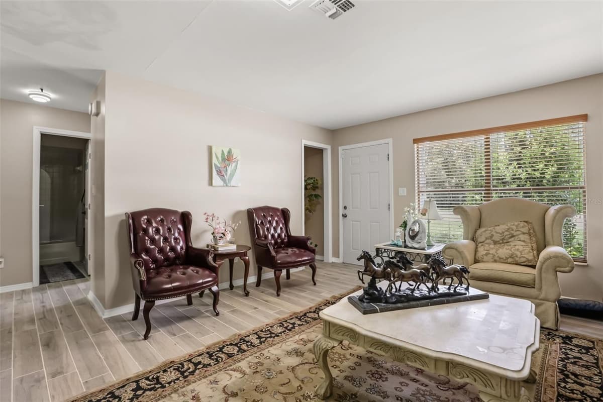 11253 APOPKA VINELAND ROAD — photo 9 of 50
