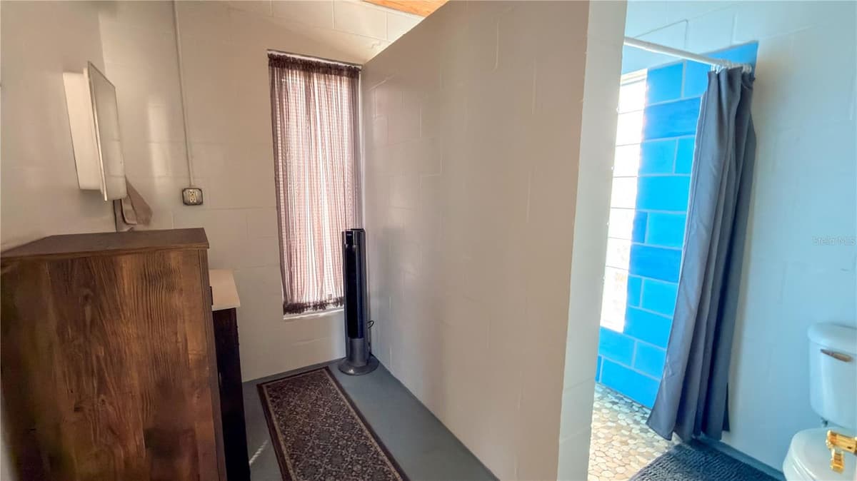 7820 32ND STREET — photo 18 of 38