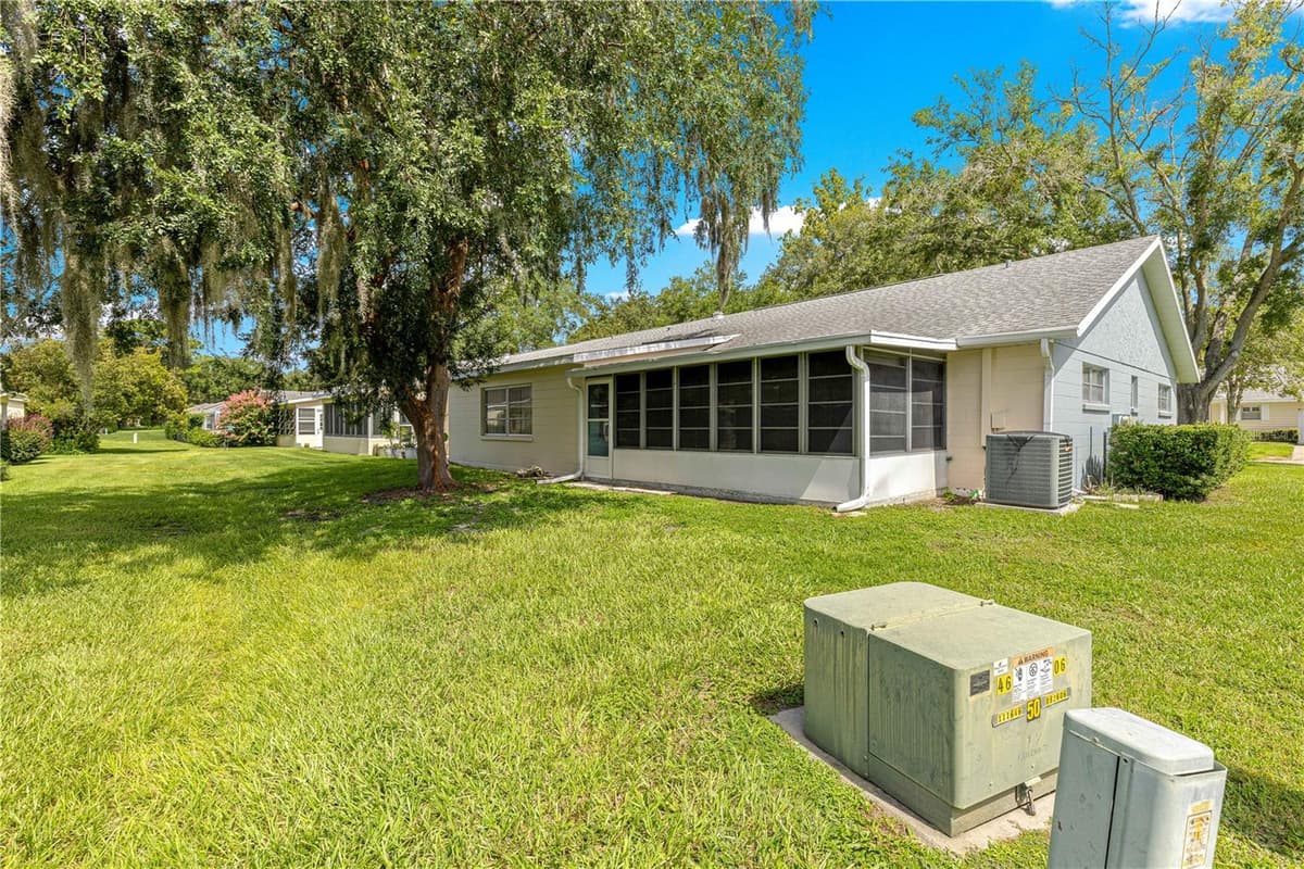 8662 96TH LANE — photo 36 of 40