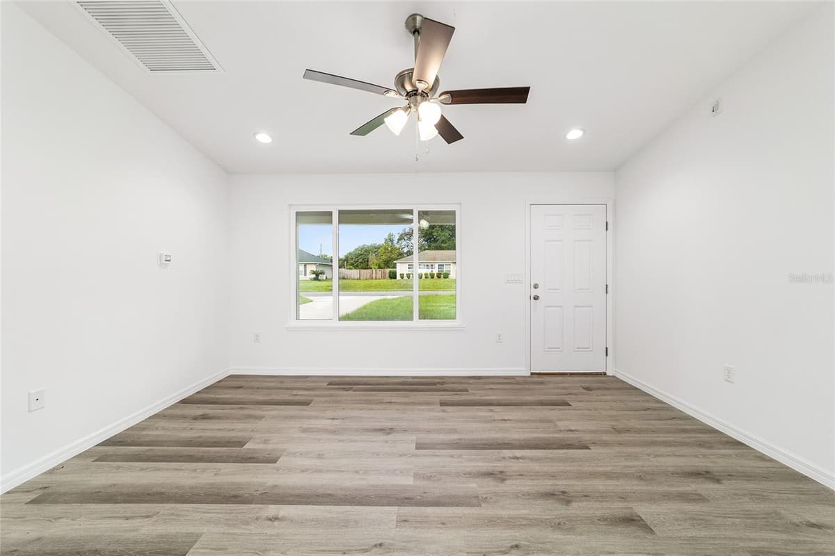 34 MAPLE LANE — photo 14 of 45