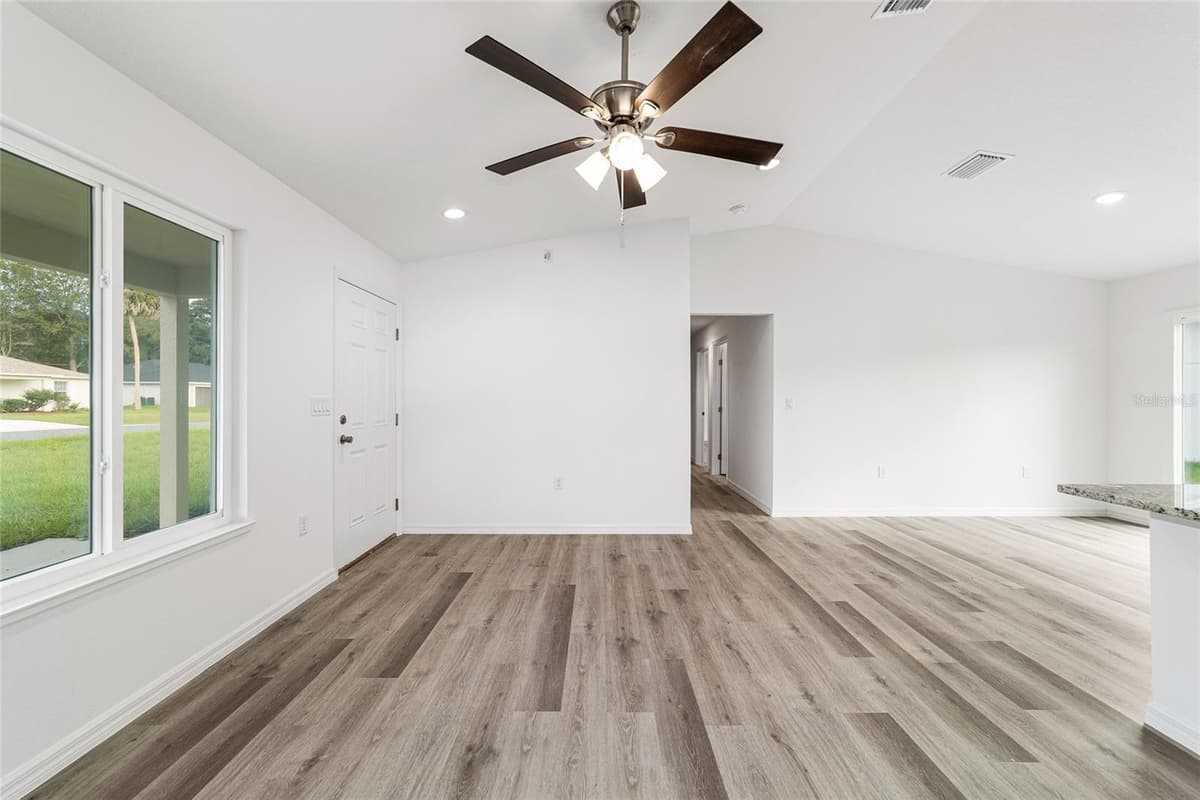34 MAPLE LANE — photo 12 of 45