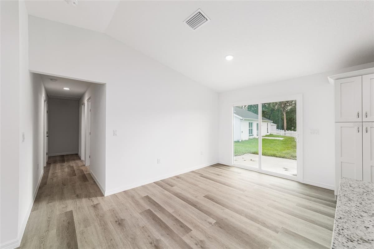 34 MAPLE LANE — photo 20 of 45