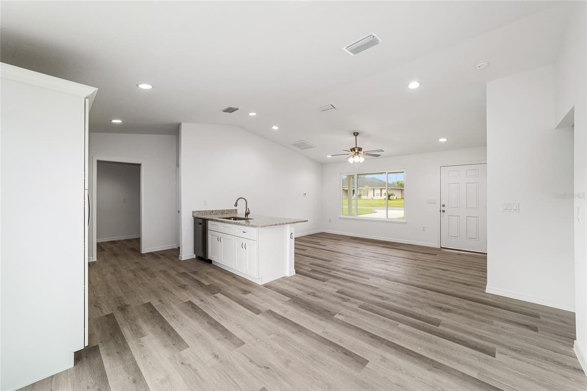 34 MAPLE LANE — photo 22 of 45