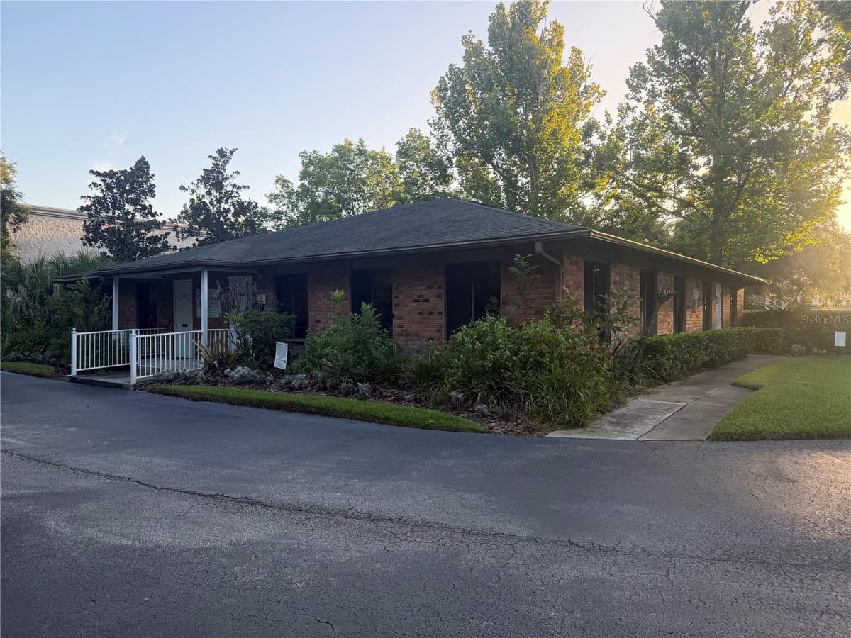 545 GRANADA BOULEVARD — photo 1 of 35