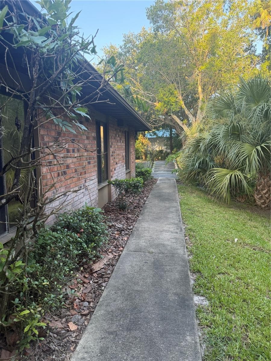 545 GRANADA BOULEVARD — photo 31 of 35