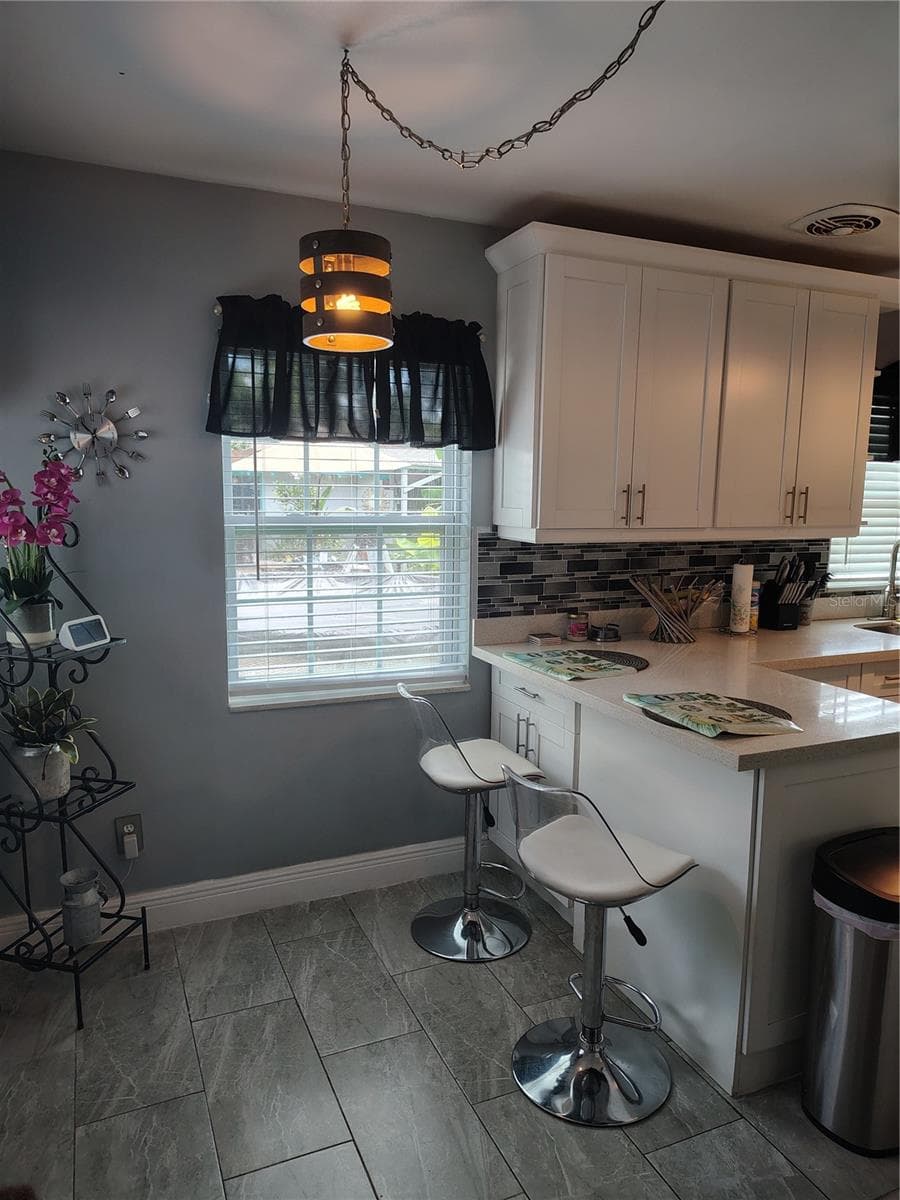 607 OAK RIDGE DRIVE — photo 11 of 28