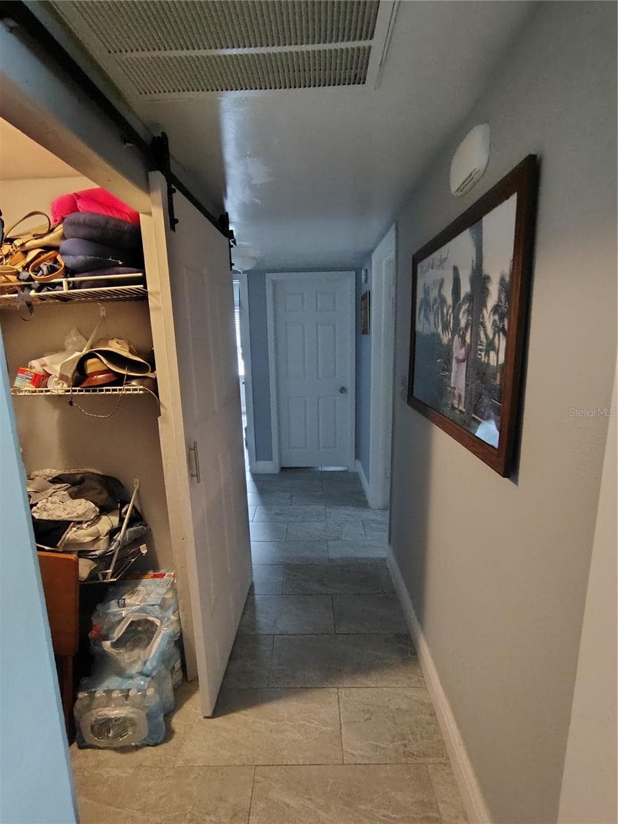 607 OAK RIDGE DRIVE — photo 14 of 28
