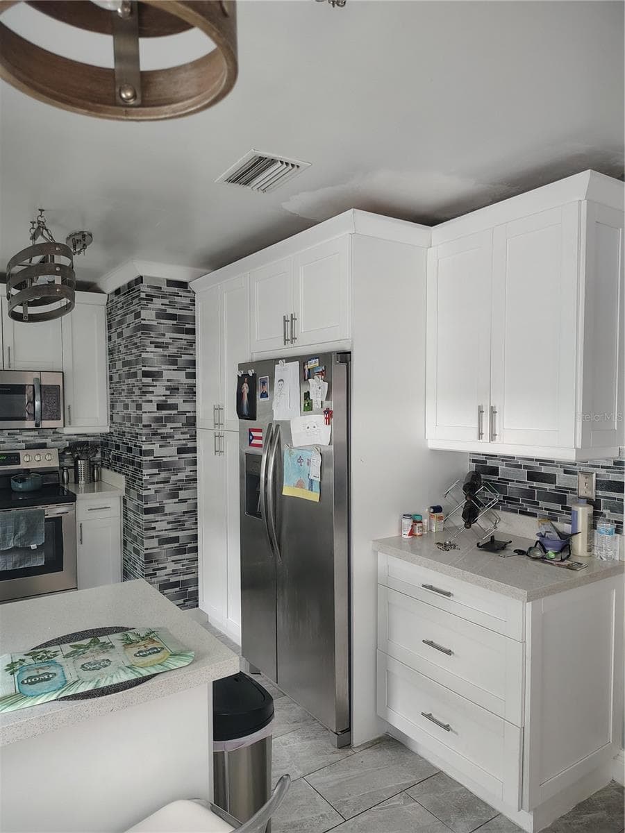 607 OAK RIDGE DRIVE — photo 13 of 28
