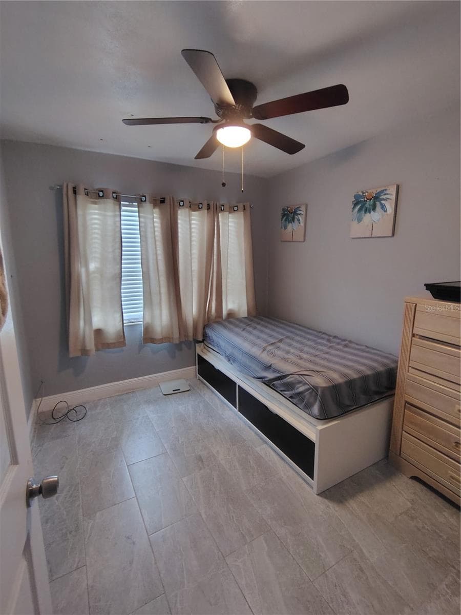 607 OAK RIDGE DRIVE — photo 15 of 28