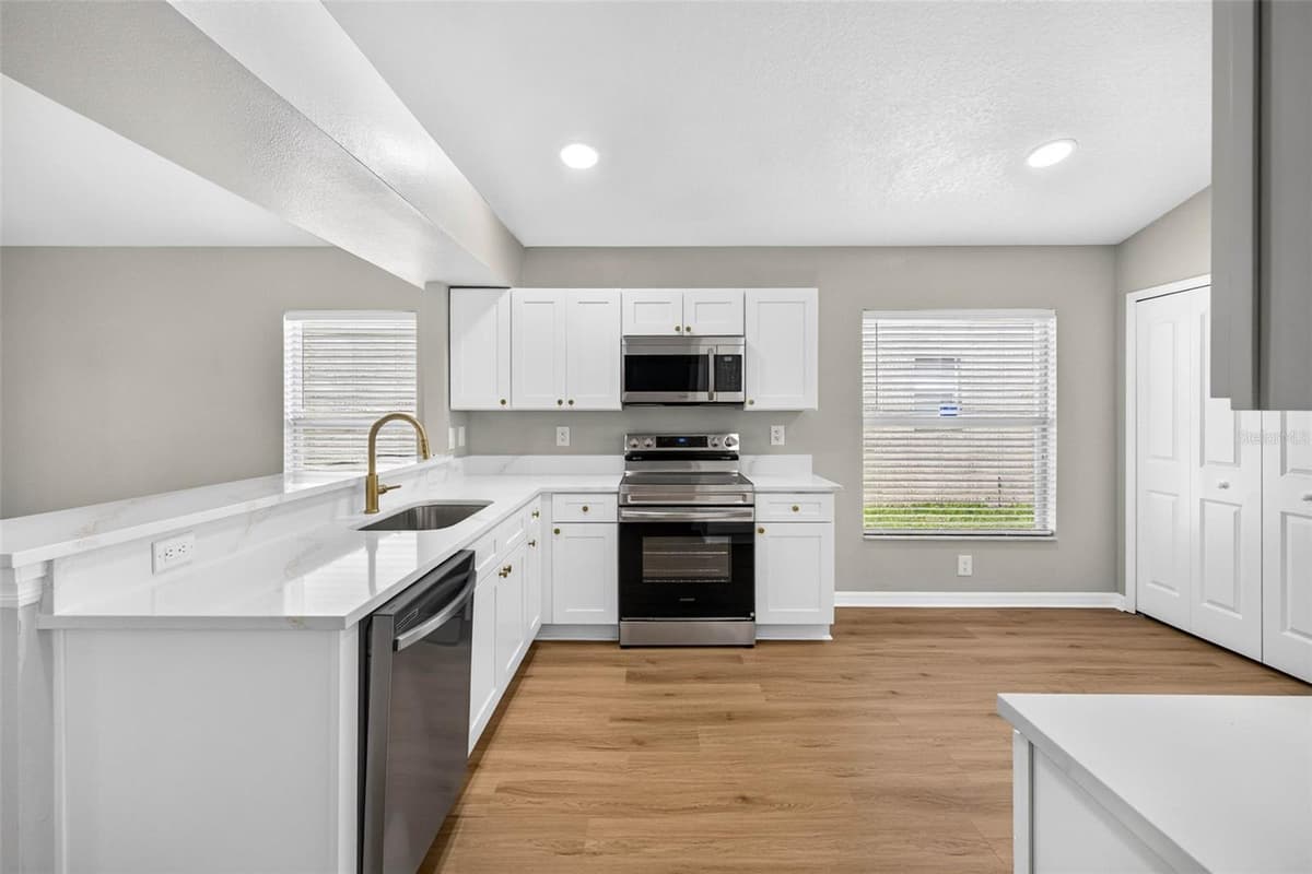 25442 BRUFORD BOULEVARD — photo 11 of 40