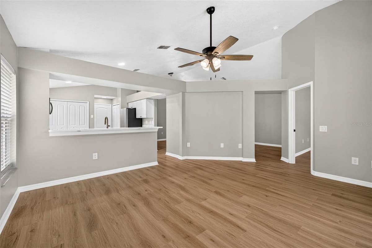 25442 BRUFORD BOULEVARD — photo 13 of 40
