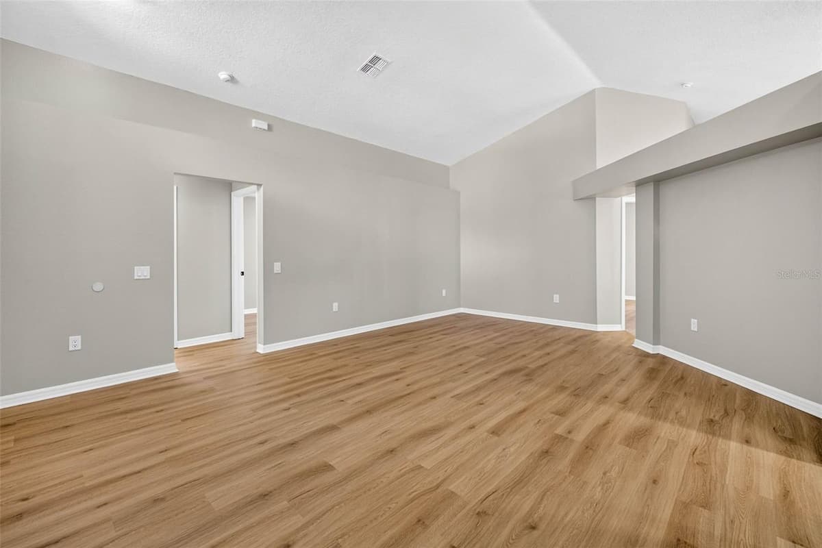 25442 BRUFORD BOULEVARD — photo 6 of 40