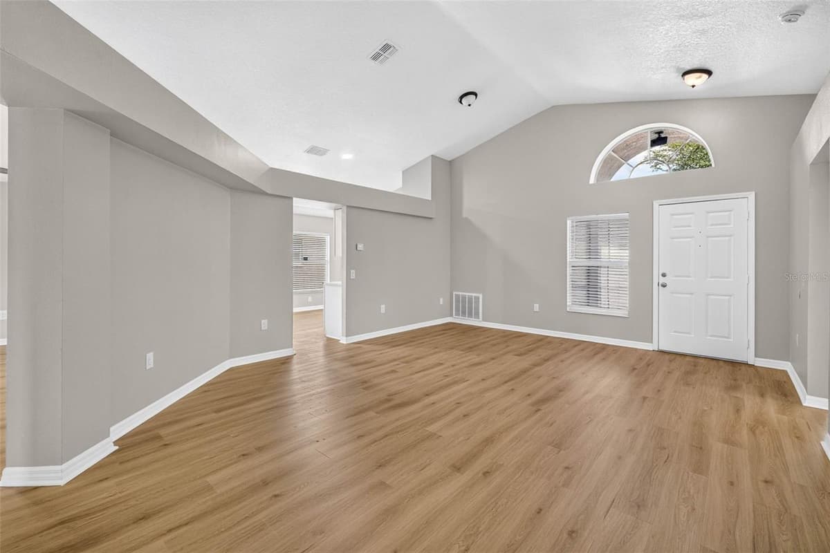 25442 BRUFORD BOULEVARD — photo 5 of 40