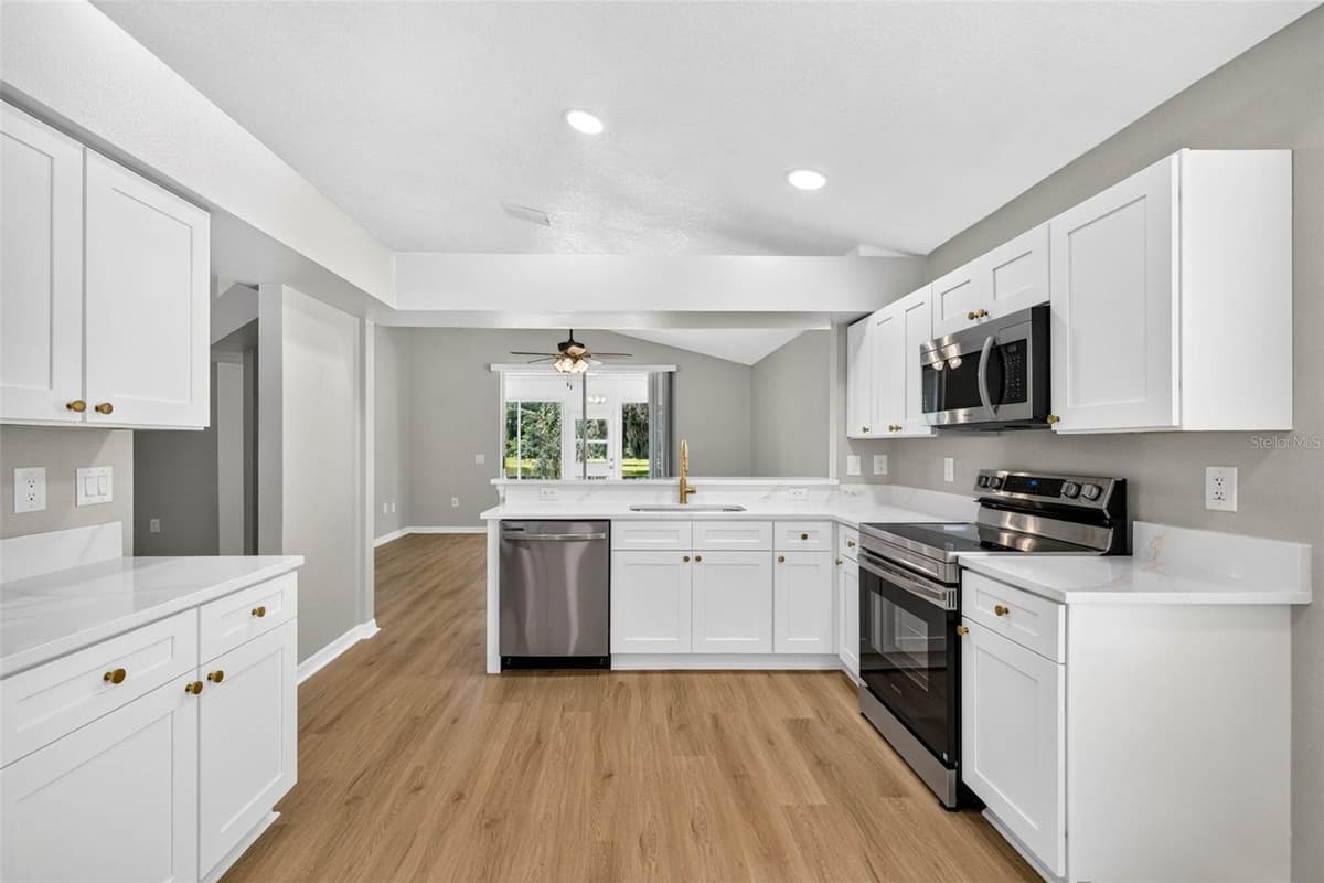 25442 BRUFORD BOULEVARD — photo 9 of 40