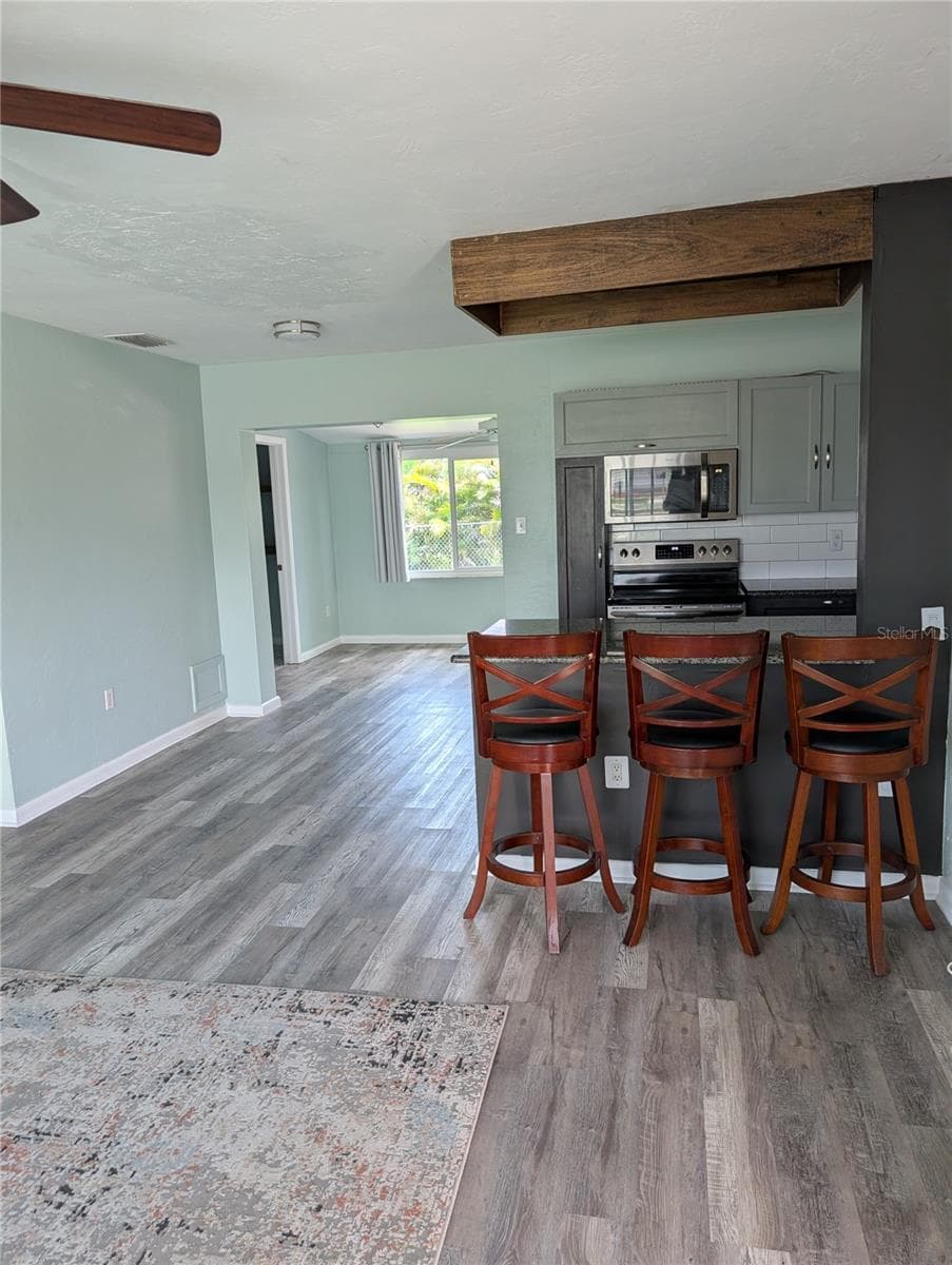 22311 MIDWAY BOULEVARD — photo 11 of 70