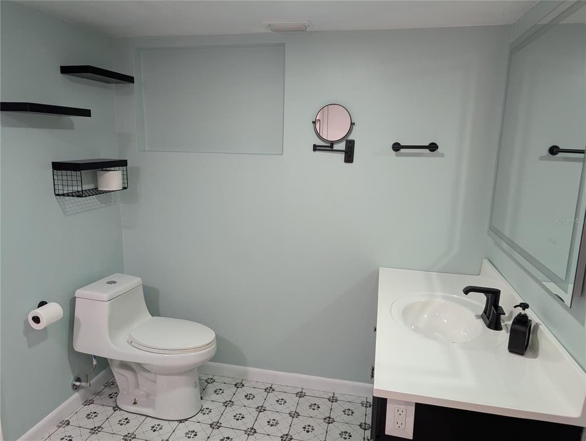 22311 MIDWAY BOULEVARD — photo 37 of 70
