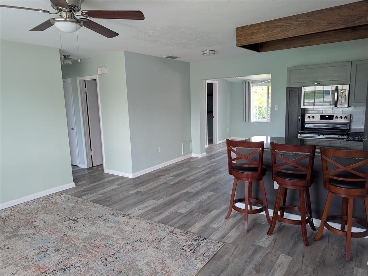 22311 MIDWAY BOULEVARD — photo 10 of 70