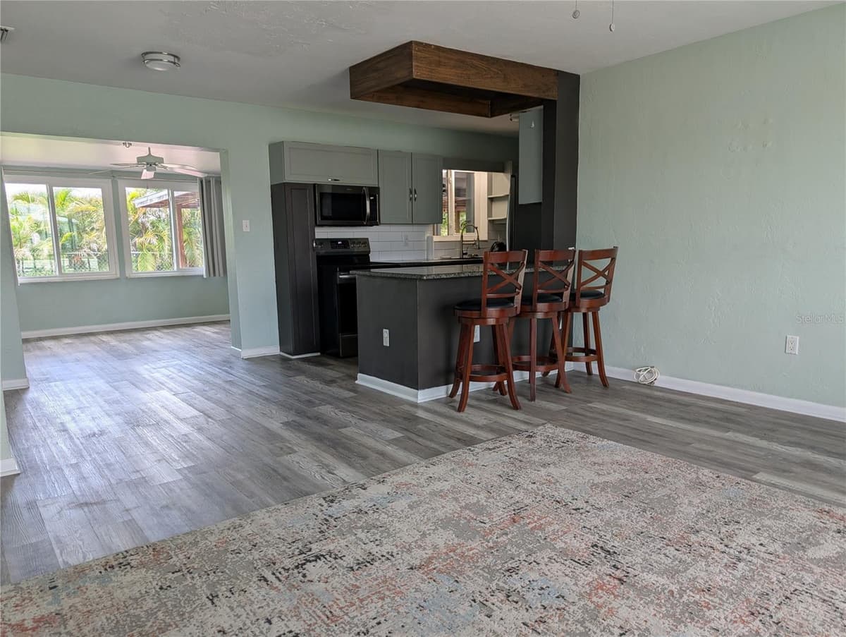 22311 MIDWAY BOULEVARD — photo 14 of 70