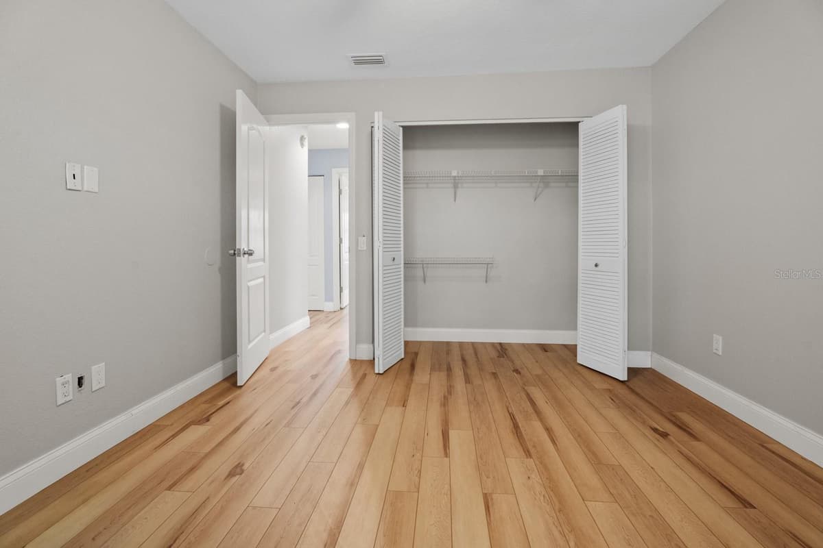 7437 PINEMOUNT DRIVE — photo 37 of 43