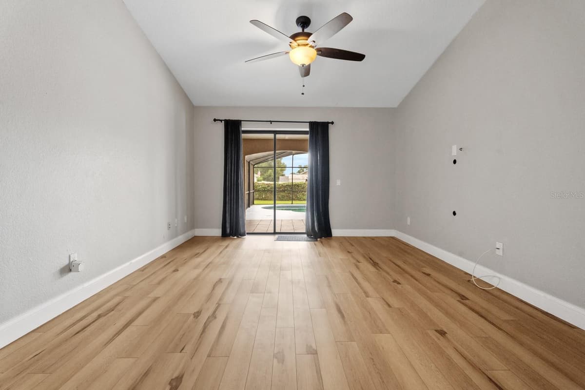 7437 PINEMOUNT DRIVE — photo 26 of 43