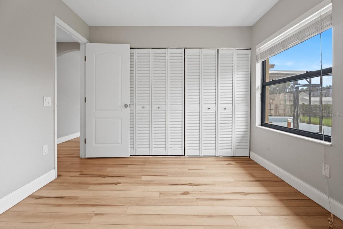 7437 PINEMOUNT DRIVE — photo 35 of 43