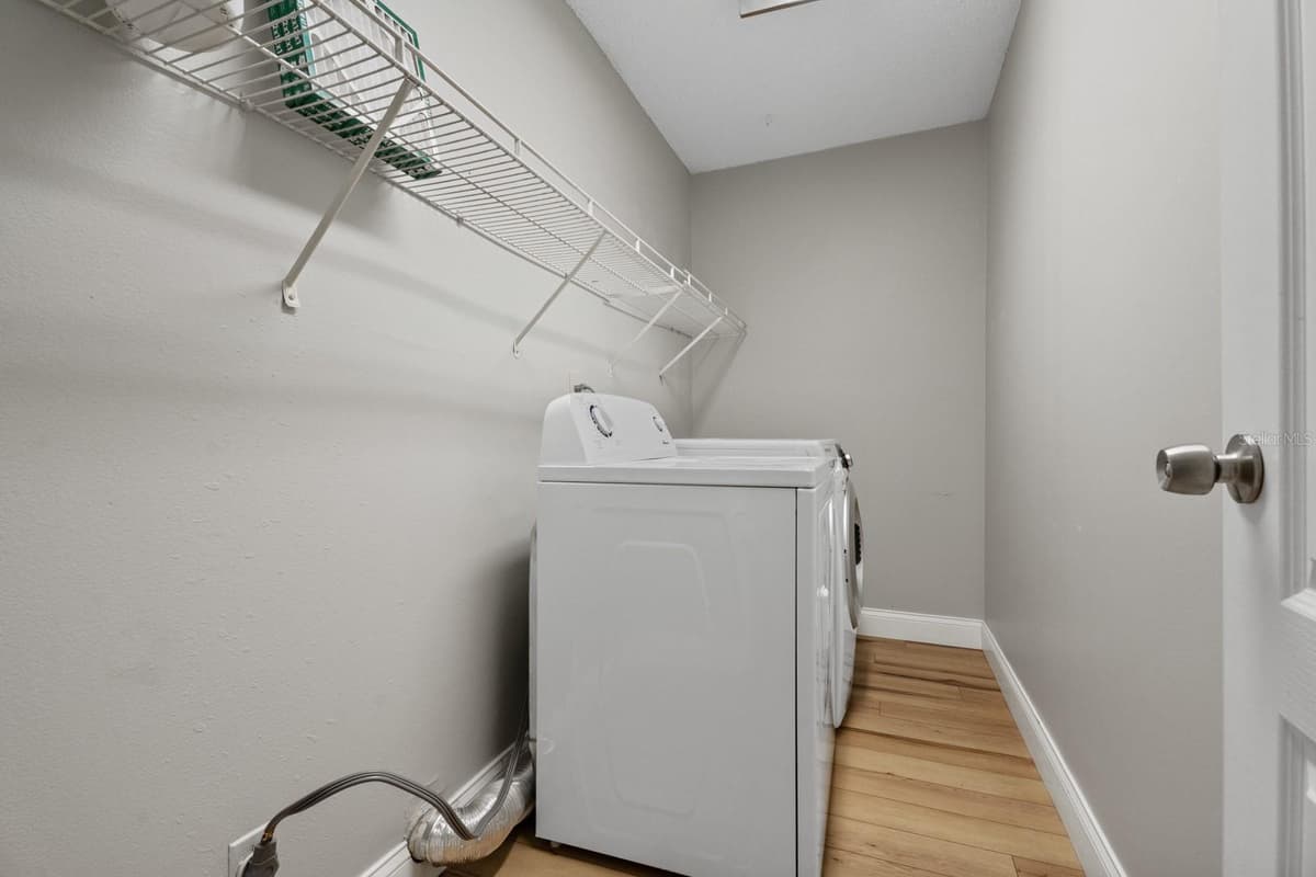7437 PINEMOUNT DRIVE — photo 32 of 43