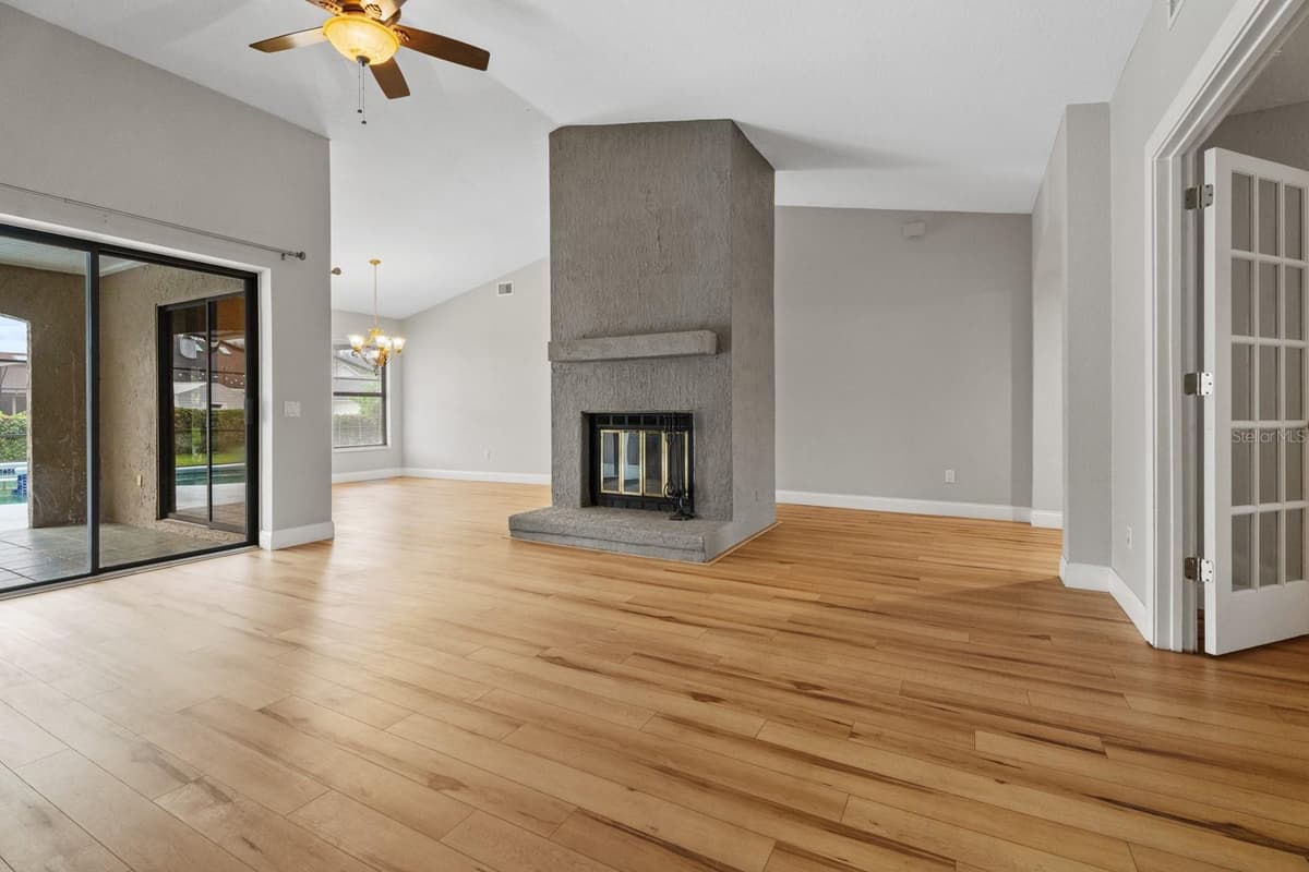 7437 PINEMOUNT DRIVE — photo 28 of 43