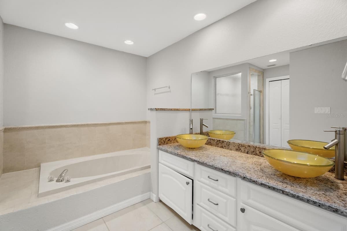 7437 PINEMOUNT DRIVE — photo 22 of 43