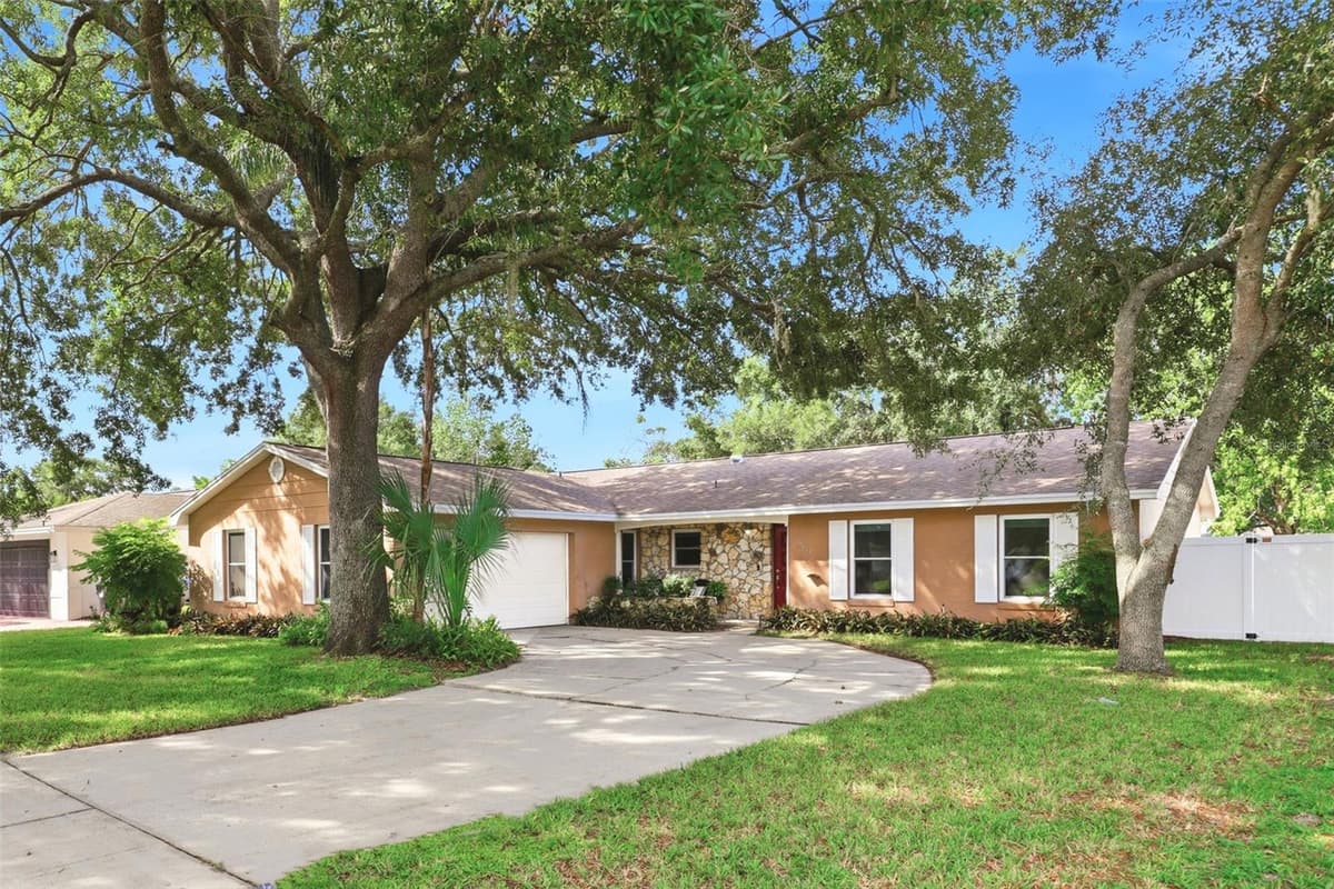 8614 SANDBERRY BLVD — photo 1 of 39
