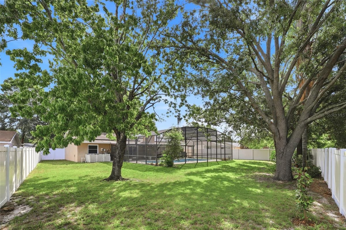 8614 SANDBERRY BLVD — photo 34 of 39